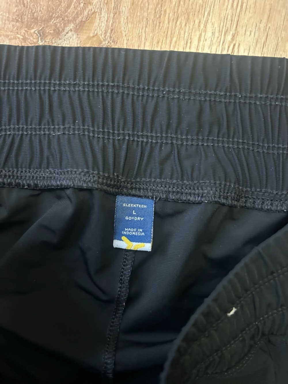 Old Navy Black Women's Cargo Jogger Pants - Picture 2 of 7